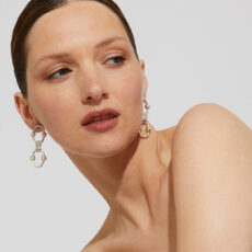 boucles oreilles dorees perles porte femme bijou elegant Dody chantilly